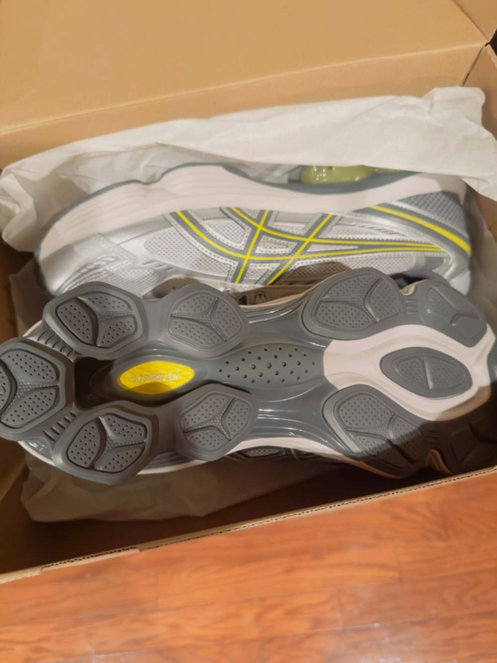 New men’s Asics White and Silver Mesh Athletic Shoes - Picture 4 of 8